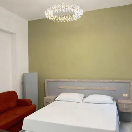 Heart - Free Parking * Tirana